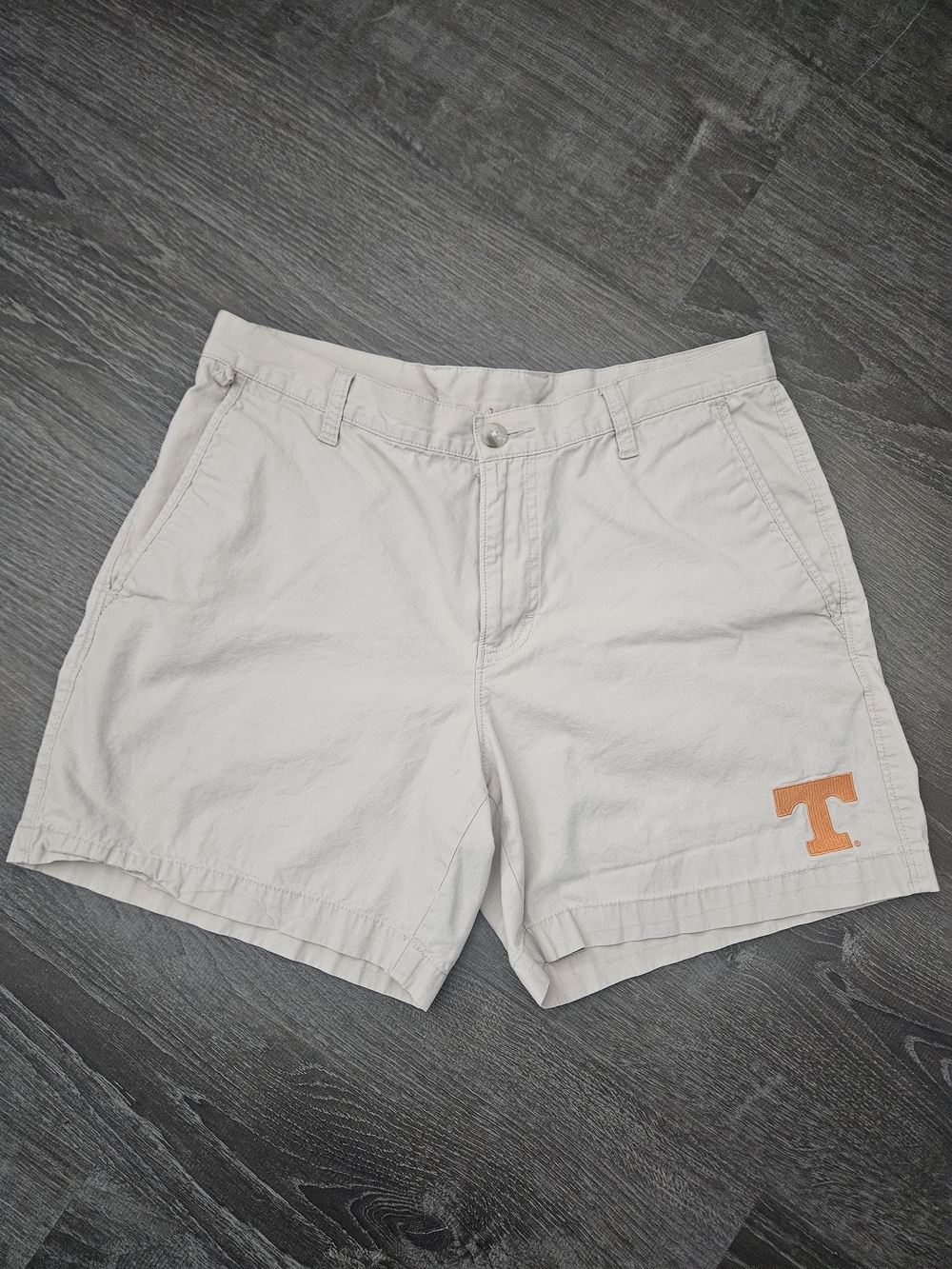 Columbia Men's Khaki Flat-Front Golf Shorts Tennesse Volunteers Size 32
